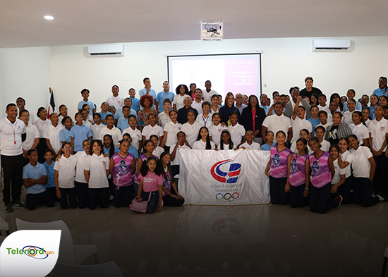 Comisión Mujer y Deportes COD y UDEPRODU realizan charla en Castillo