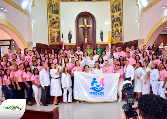 Celebran misa por el mes de la lucha contra el cáncer en SFM