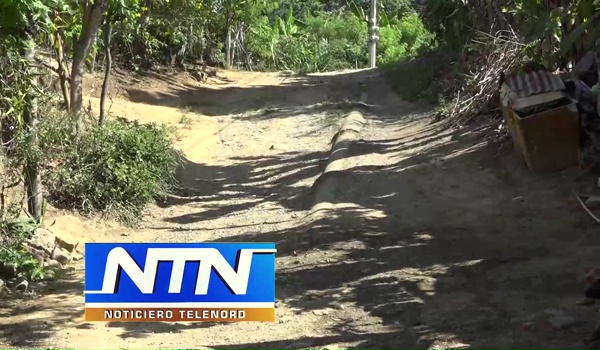 Residentes de Las Guázumas en Castillo Arriba claman por solución a derrames de agua potable