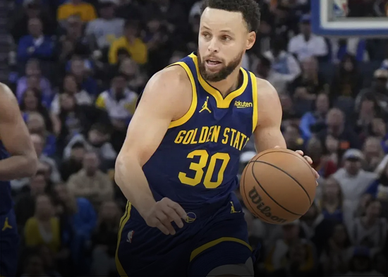 Curry sufre lesión de tobillo y activa alarmas en los Warriors