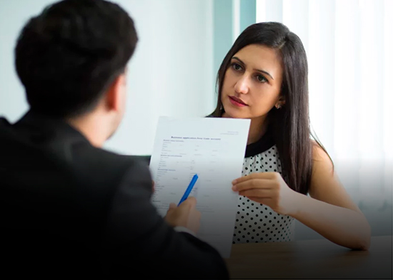 Cómo vestirse para una entrevista de trabajo según el código de etiqueta