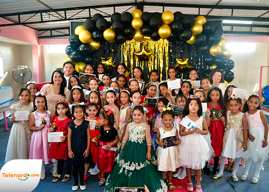 Dolls Gym celebra la excelencia deportiva en su gala anual “Paseo de estrellas 2025”