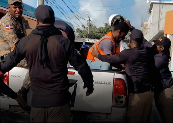 DGM detiene a 111 haitianos en operativos realizados en Friusa y Verón