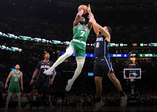 Jaylen Brown anota 36 puntos y los Celtics vencen al Magic 109-100 sin Jayson Tatum