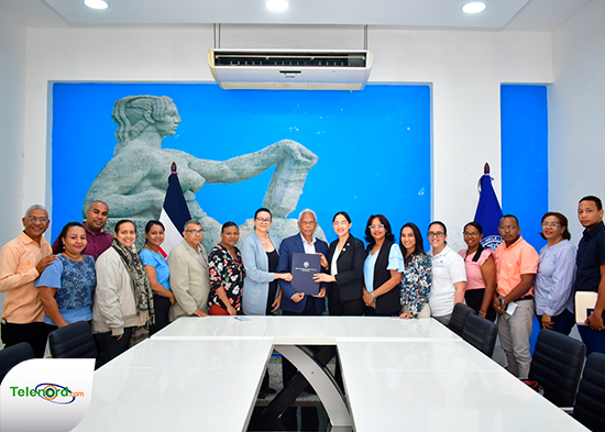 Dirección Provincial de Salud Duarte y UASD Recinto San Francisco firman convenio
