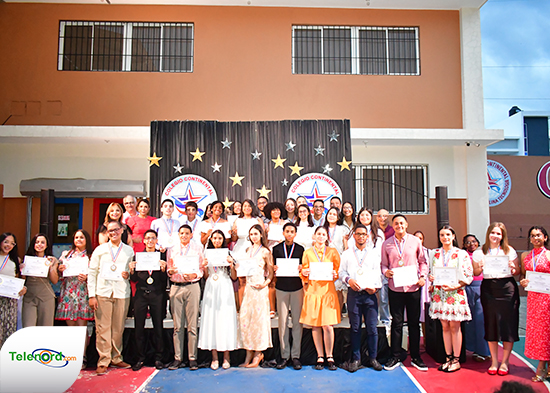 Reconocen alumnos meritorios año escolar 2024-2025 en el Colegio Continental SFM