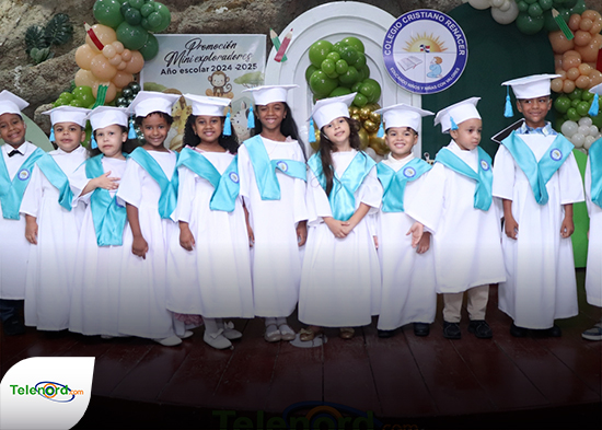 Realizan acto de graduación 2025 del Colegio Renacer SFM