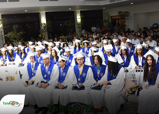 Colegio La Altagracia SFM celebra investidura de la promoción de bachiller 2025