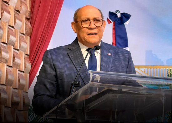 Ministro del MESCYT solicitará retirar proyecto de fusión del Congreso para crear un "Código de Educación" por consenso