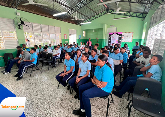 Escuela Máximo Gómez celebra 209 aniversario del nacimiento del prócer Francisco del Rosario Sánchez con Charla