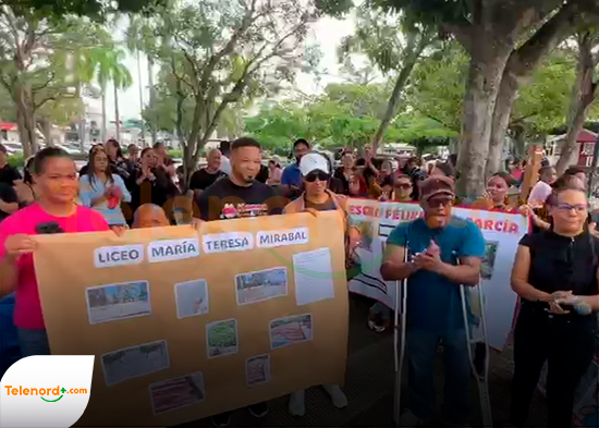 Bloque sindical y pedagógico del Cercado realizan parada cívica por mal estado de centros educativos