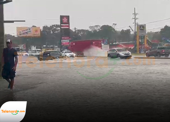 Decenas de hogares afectados por fuertes lluvias en Los Alcarrizos