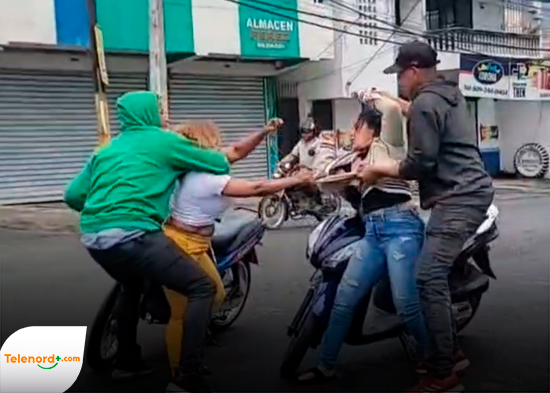 Dos mujeres escenifican tremenda trifulca en plena vía pública en SFM