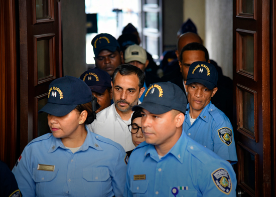 Diez querellas más son retiradas contra los hermanos Espaillat por caso Jet Set