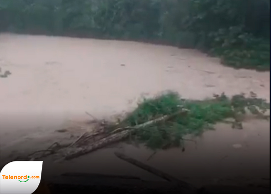 Crecida del río Blanco pone en alerta a comunidades de Tenares y Gaspar Hernández