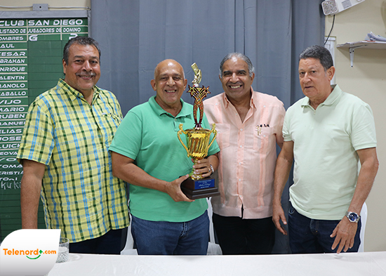 Exitosa premiación del X Torneo de dominó en el San Diego Campo Club