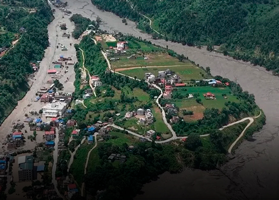 Las autoridades de Nepal elevan a 289 los muertos por la riada masiva