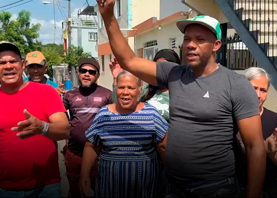 Moradores de Vista al Valle y Monseñor Moya advierten que protestarán por estado de sus calles